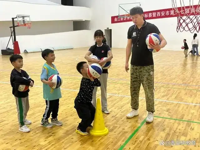 老年篮球爱好者如何保持罚球的手感?_0